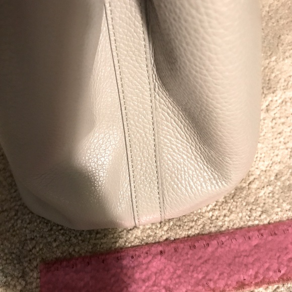 BLUMARINE 💯 authentic, leather tote bag! Has leather crossbody strap as well. - Picture 7 of 16